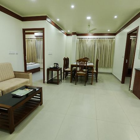 Hotel Royalton Residency Mundakāyam Exterior foto