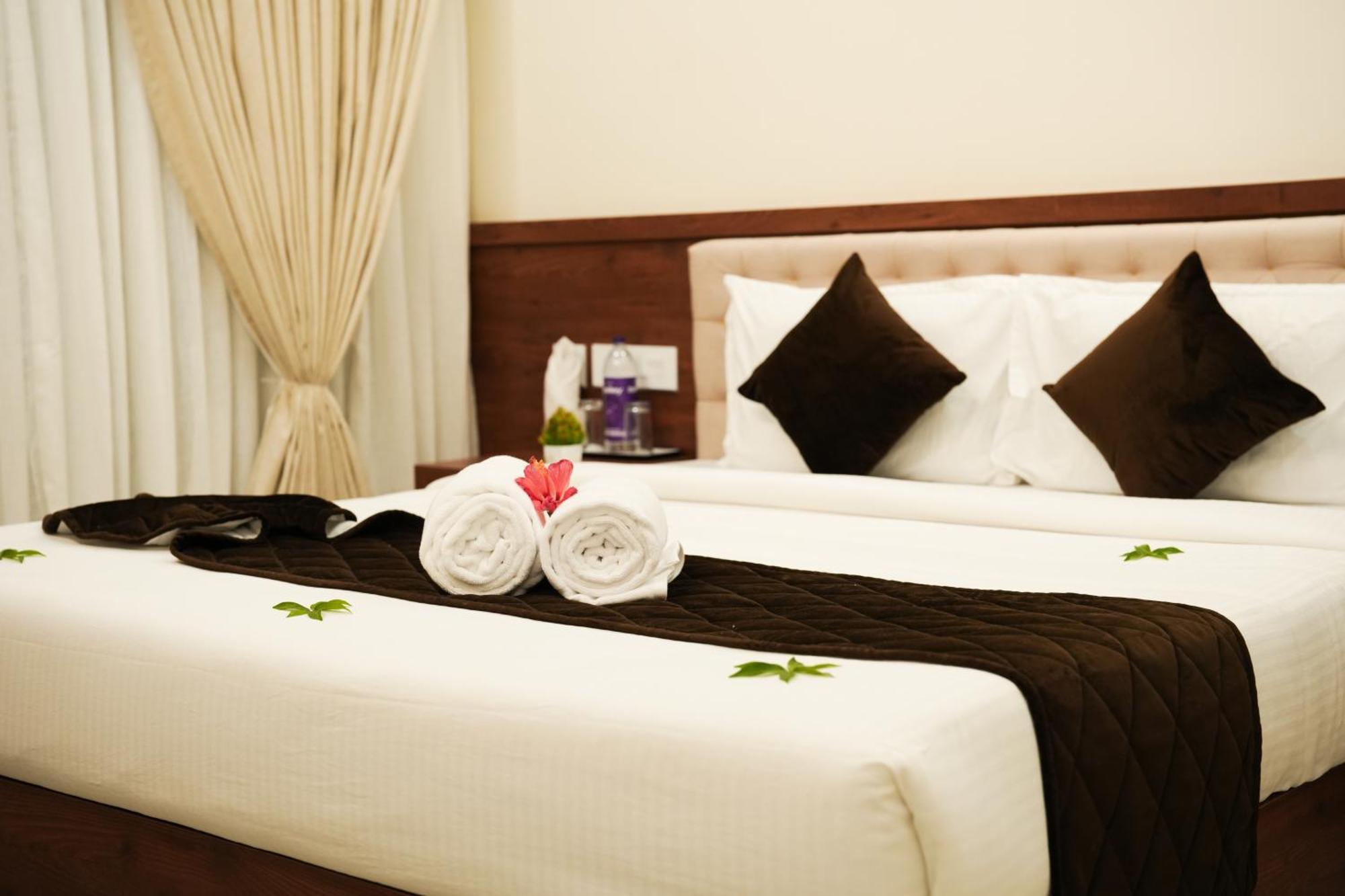 Hotel Royalton Residency Mundakāyam Exterior foto