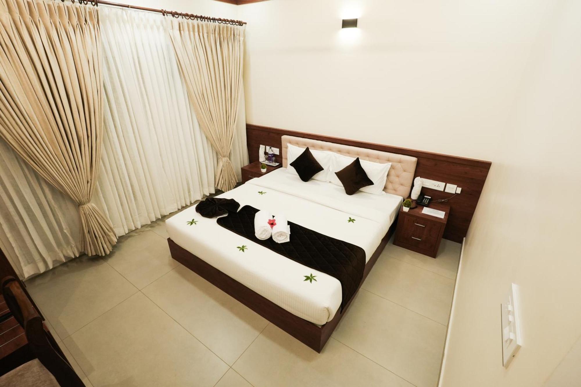 Hotel Royalton Residency Mundakāyam Exterior foto